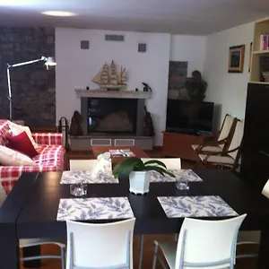 https://wes-house.hotelitalianriviera.com